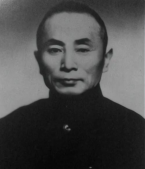 1948年12月6日，陈果夫和家人登上了赴台的“中兴轮”，他早年就患有肺结核，一