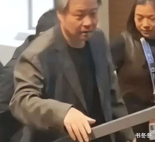 港媒真的猛啊！报道黄晓明叶柯恋情，他敢写我都不敢念（黄晓明前女友胡可）-第13张图片-九妖电影