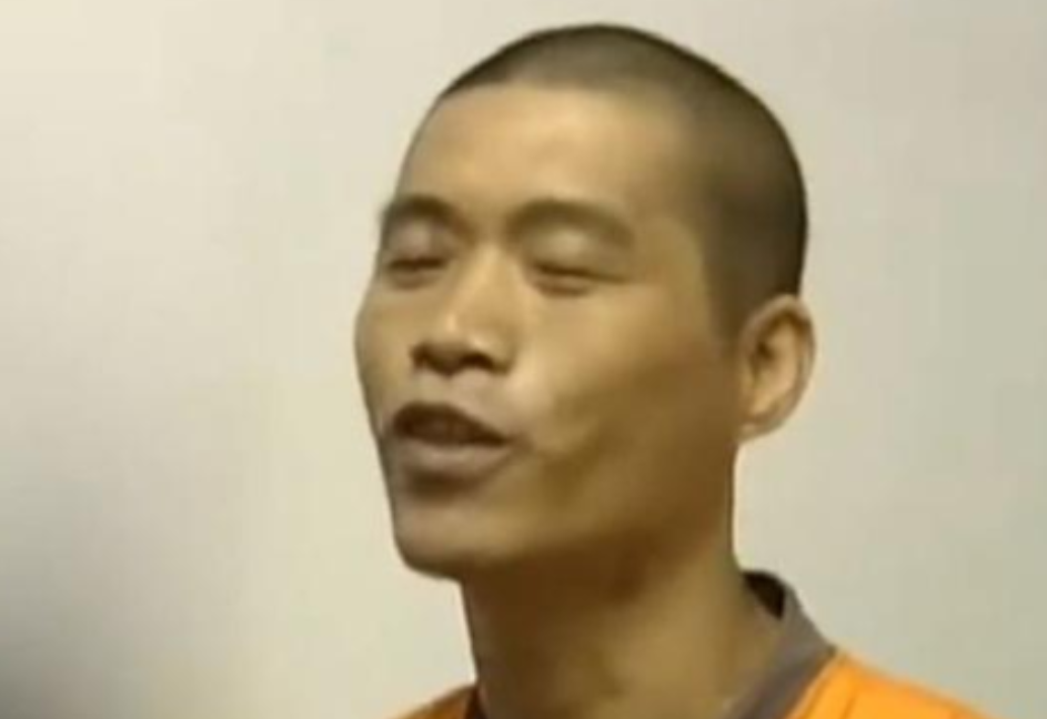 2005年，死刑犯张顺兴在行刑前，吃完了最后一顿“断头饭”之后，笑着跟母亲告别，