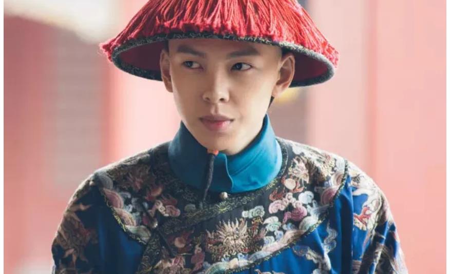 《如懿传》中反派卫嬿婉和进忠公公爆红，演员蒋雪鸣对角色的解读使其更加饱满，其自身