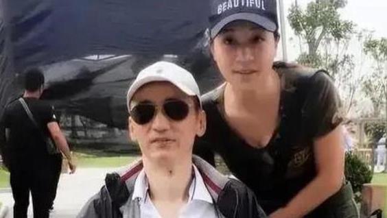 原来陈小艺的儿子就是他，也是演员，戏里戏外都是母子俩，没认出