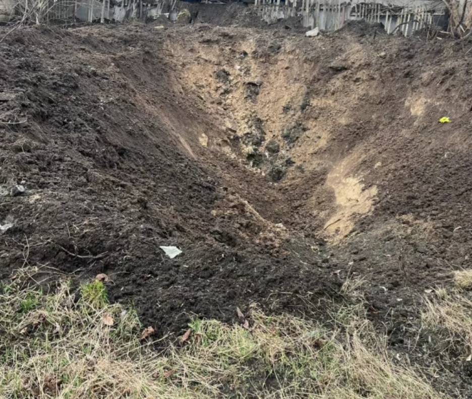 基辅又被炸出大坑，美国声称俄罗斯再次动用高超音速武器空袭了乌克兰。看样子俄罗斯不