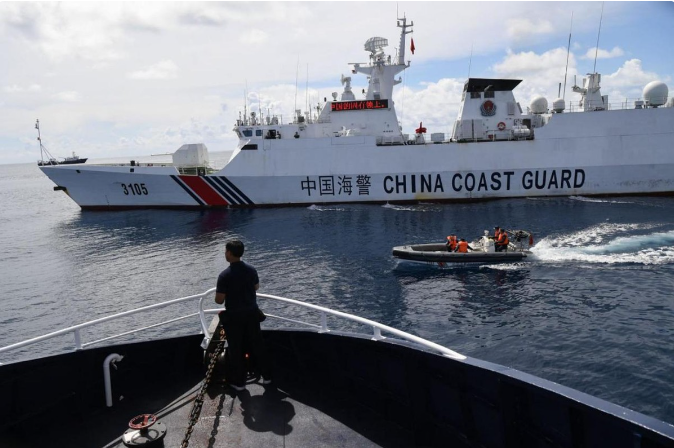 特朗普上台后，美国的对外政策确实变得更加咄咄逼人，不仅对传统对手如中国和俄罗斯施