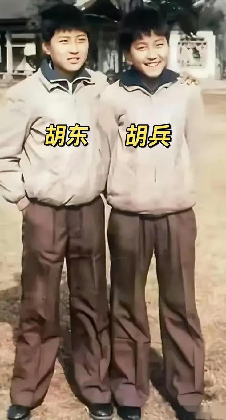 哥哥因吸毒自毁前程，弟弟靠自律成不老男神