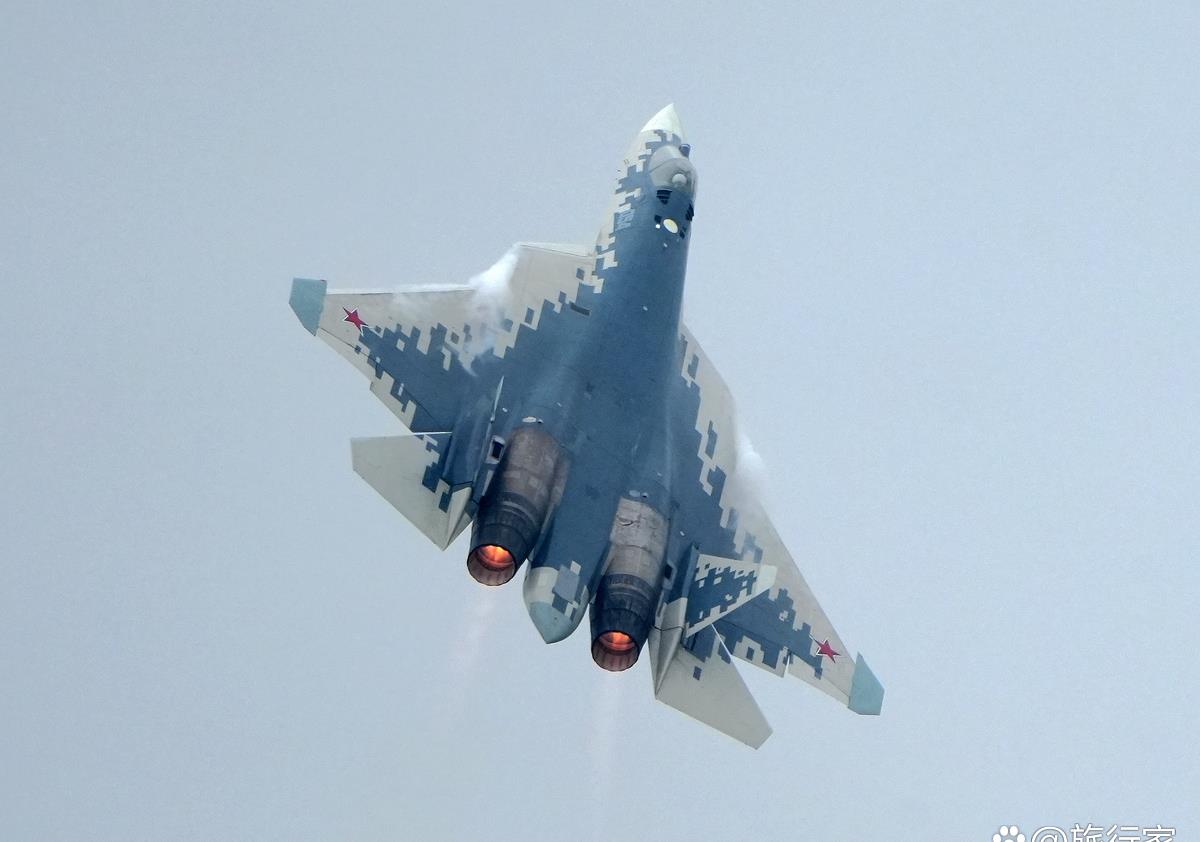 当乌克兰民众目睹荷兰援助的F-16战斗机划破长空，心中明白，这场战争的结束愈发遥