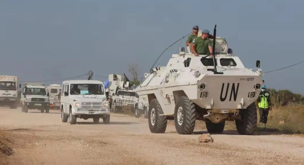 联合国驻黎部队遭袭击，首次开火进行还击，黎巴嫩政府军介入局势。

第一，这次袭击