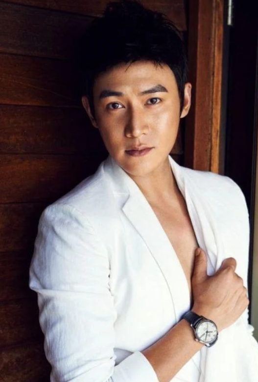 陆毅：事业之外，以爱筑家，守护女儿成长