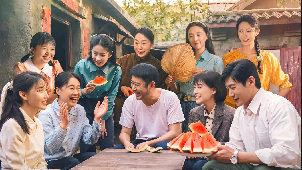 《六姊妹》里梅婷诠释长姐如母，秒杀没当过母亲却硬演妈的邬君梅