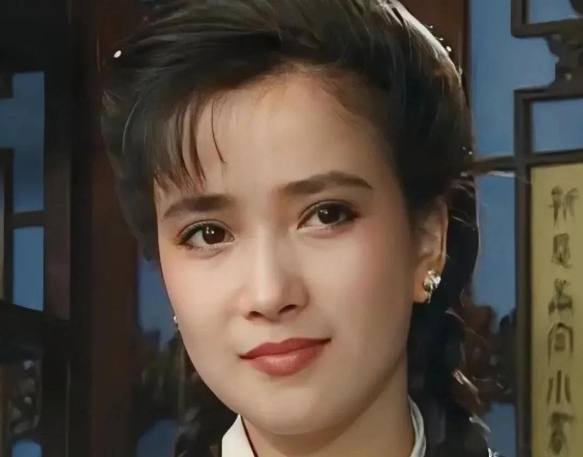 作家琼瑶说，我和平鑫涛是分房睡的