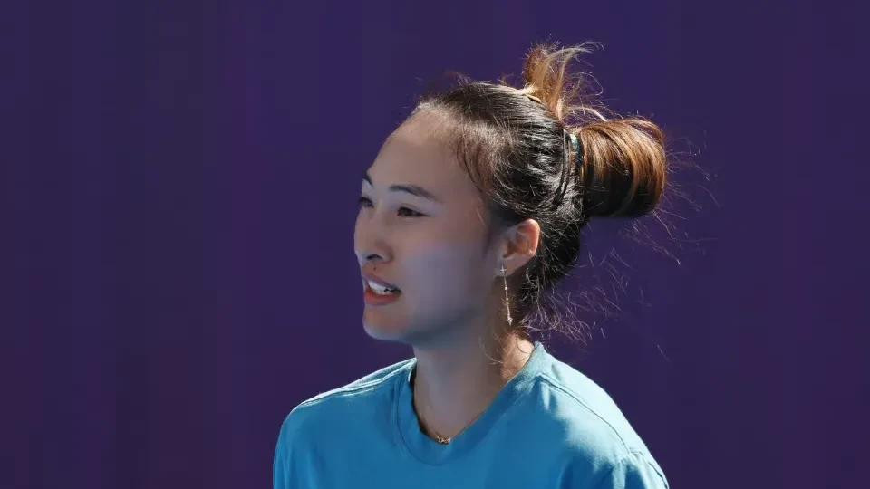 丹麦甜心陶森与天才少女小米辣异军突起，迪拜争新王！郑钦文难了