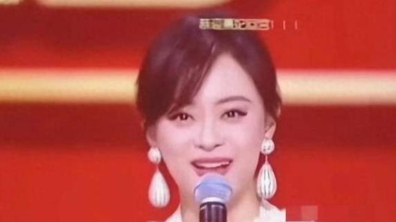 《甄嬛传》晚会吃相太难看，十几年好感一夜间给败光？