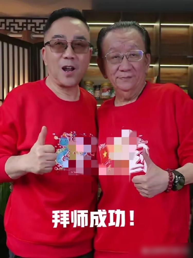 相声名家杨议这是要干嘛！刚刚，杨议在直播中表示：

我要护着相声这碗饭，这是我的