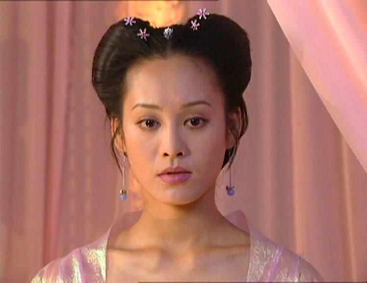 宁静：在演艺和音乐领域不断创新的女演员