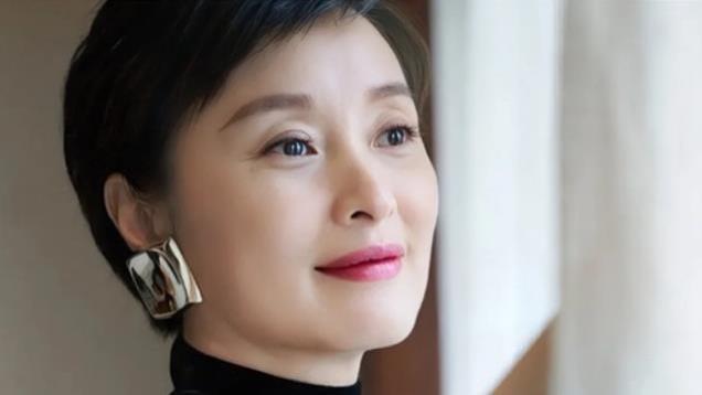 比发腮更可怕的是苦相脸，显老又显凶，难怪大家都喜欢“富贵脸”
