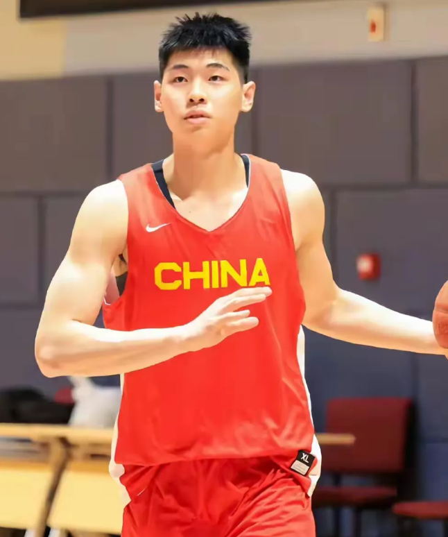 男篮未来之星三剑客！