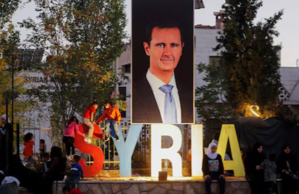 外媒：反对派武装已攻入大马士革，阿萨德乘专机逃离
 
据路透社报道，叙利亚反对派