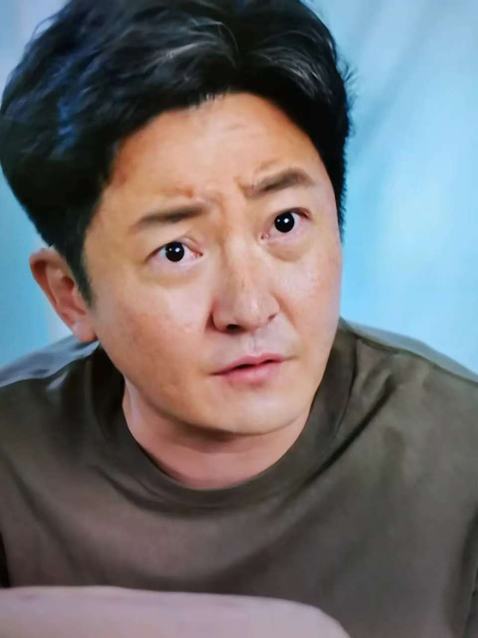 什么剧只要一加上感情线，就一点都不想看了，原本以为王冬雨跟着常胜去花城推销红朗，