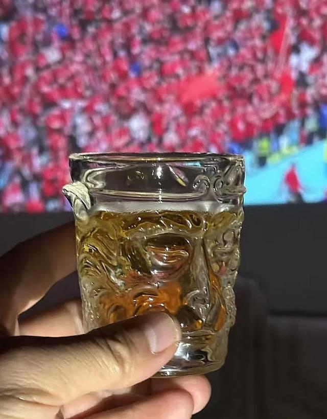 国足以一套残阵1:3输给了以替补为主的日本队，但过程还是有的看的。国足在世预赛1