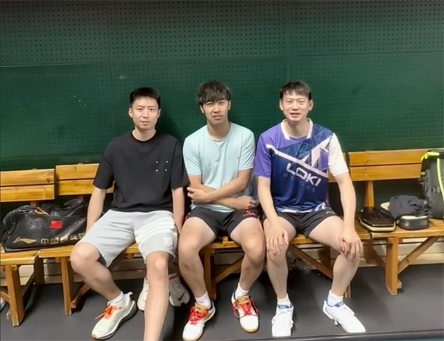 国乒即将出征巴黎奥运会，在出征之前，队内进行了热身赛，为了给女队选手加强训练强度