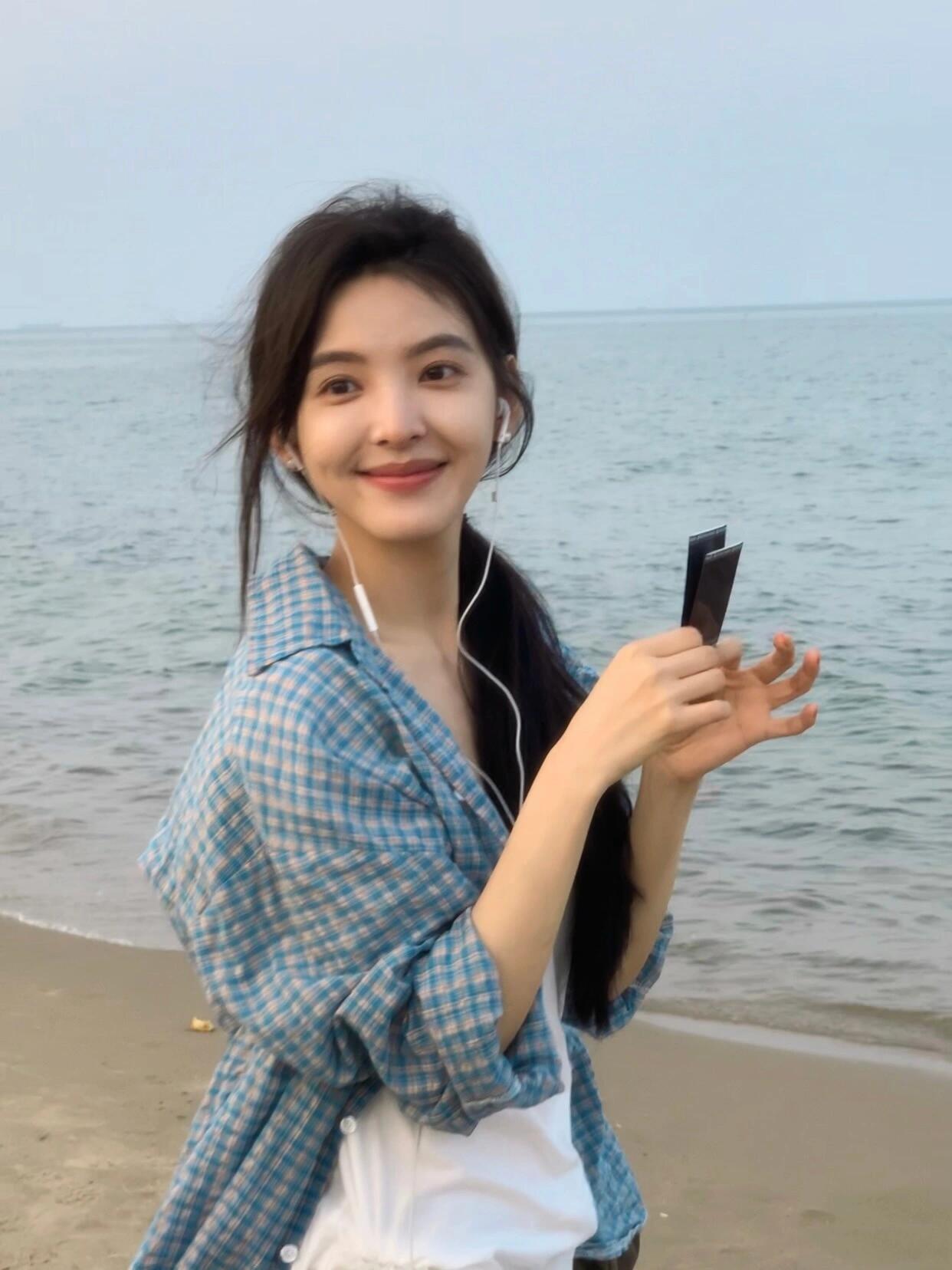 章若楠——清新秀丽