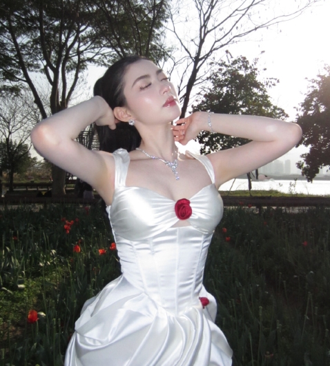 终于拍上郁金香🌷咯 ​​​