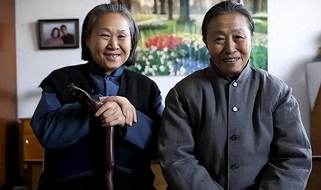 60岁被亲儿子带入演艺圈，73岁成“百亿老太”，现在比儿子还要红（六旬老人被儿子赶出家）-第1张图片-九妖电影