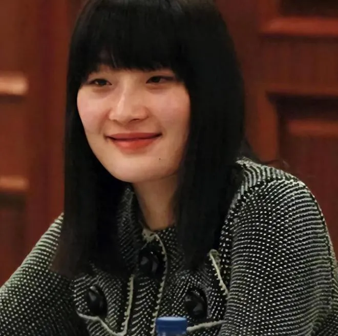 假如宗馥莉和王思聪，一个未嫁，一个未娶，一个身后是哇哈哈集团，一个是万达集团，设