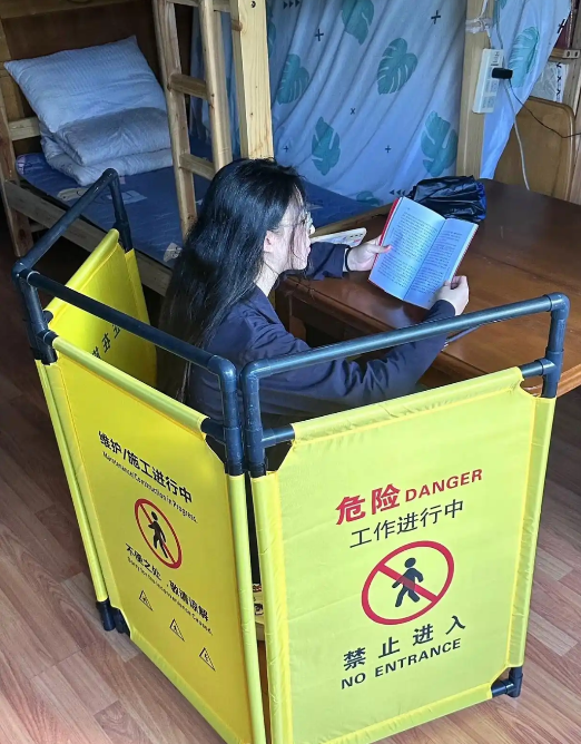 咱也不敢问，咱也不敢说。
