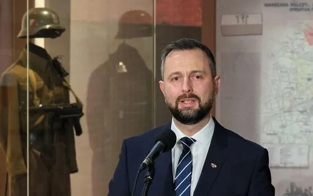 波兰国防部长透露乌军一条重要信息。

据俄罗斯卫星通讯社报道，当地的12月10日
