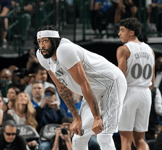 ESPN记者：戴维斯太想给球迷带来惊艳首秀，复出稍微有点早
