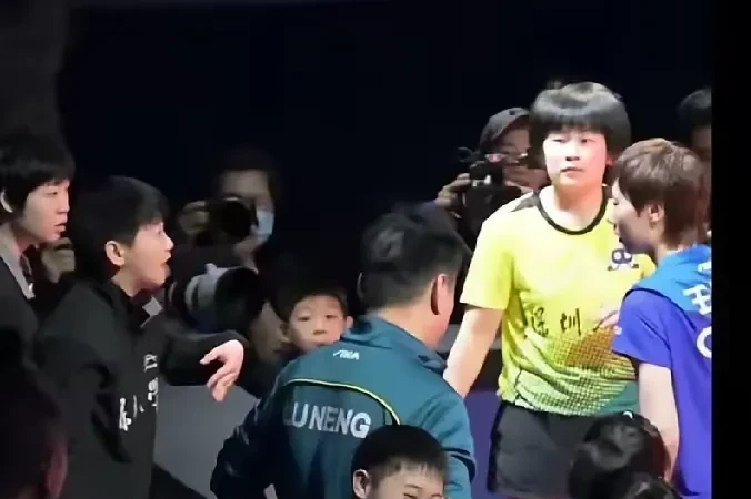 NBA今天的两个大瓜，让我直接从床上坐起来！