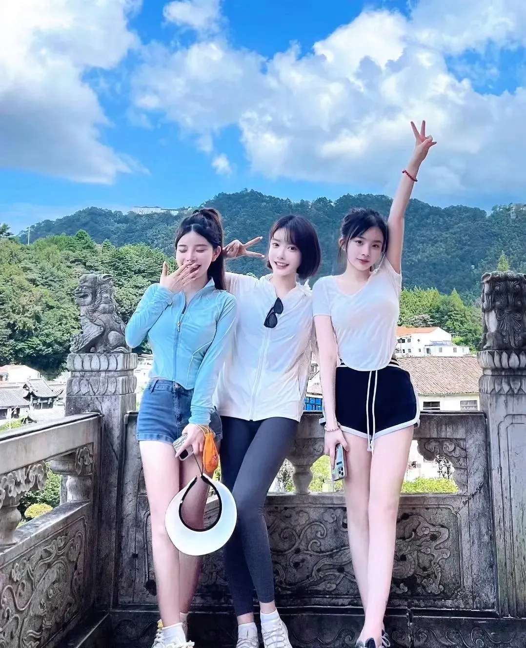 一次相亲3个，这可太难选了...