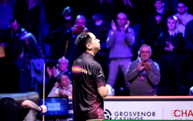 抓住重点，6抢断、6抢断、6抢断、7抢断、4抢断。
老鹰赚麻了，他们在德章泰穆雷