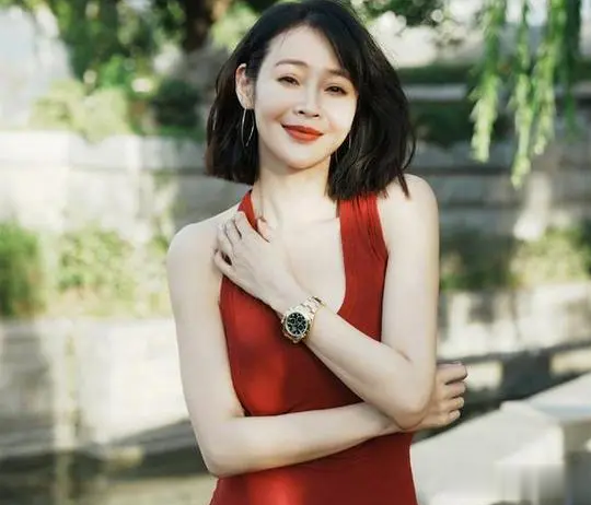 娱乐圈回族女星盘点:刘诗诗、金晨均是回族,谁让你最意外?(回族女明星有谁)-第5张图片-九妖电影 娱乐圈回族女星盘点:刘诗诗、金晨均是回族,谁让你最意外?(回族女明星有谁)-第5张图片-九妖电影