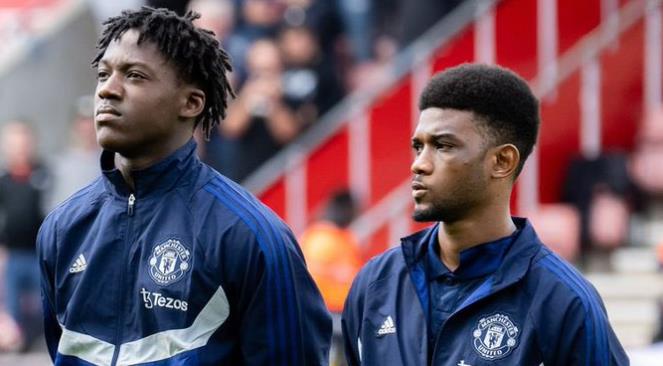 德国天空表示，曼联除了5-6名球员是非卖品之外，其他球员均可出售

大概意思为：