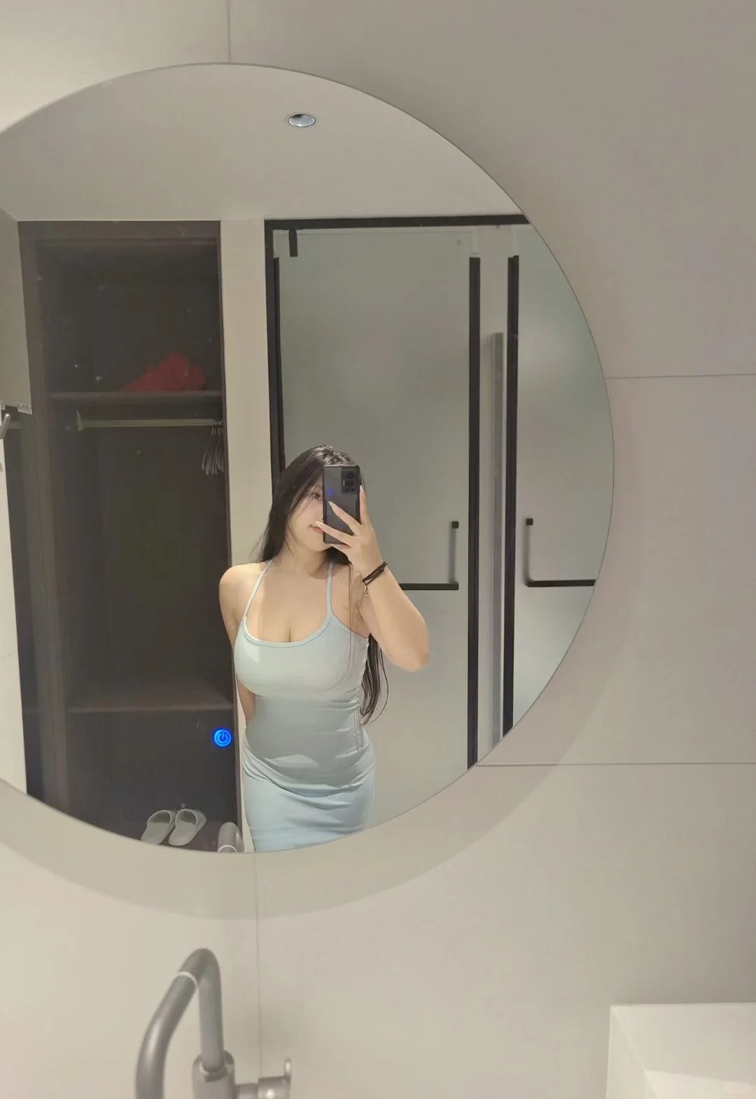 谁能想到这是小小158
微胖美女都给我买