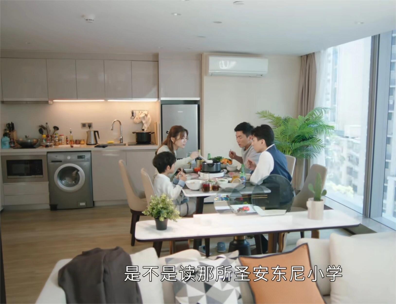 傅嘉莉在剧中的人设好像家庭主妇