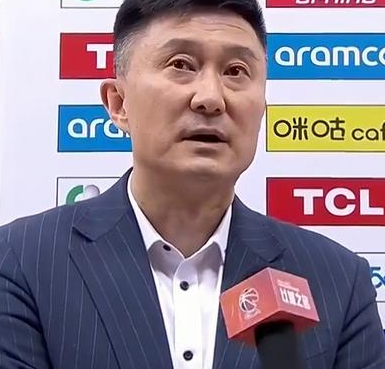 广东男篮主教练杜锋谈球队大胜广州，他表示：这场现场来了很多支持我们的球迷，这场胜