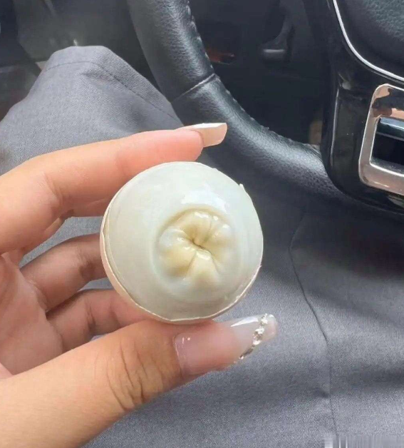 刚在早餐店买的，太恶心了。
