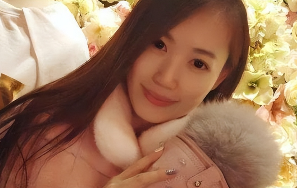38岁马蓉，近日在公众面前宣布了一项重大决定：她和女儿共同投资1500万澳币（约