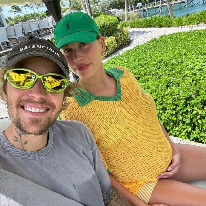 惊天大瓜！比伯海莉结婚 7 年疑婚变？儿子仅 5 个月，男方先取关岳父又取关妻子！