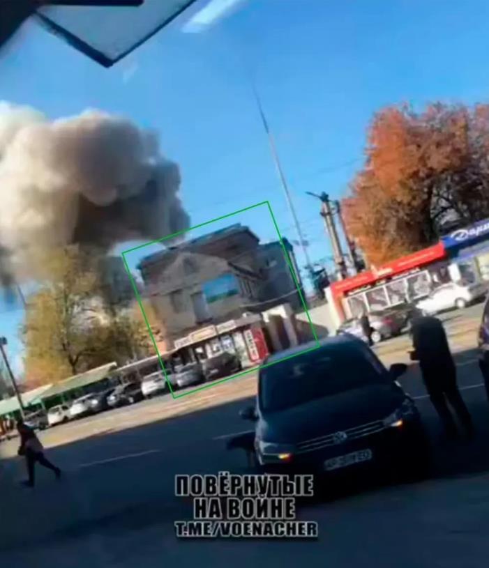 乌克兰官方信源 DEEPSTATE报道称，今天早晨俄军再次轰炸乌克兰扎波罗热市的