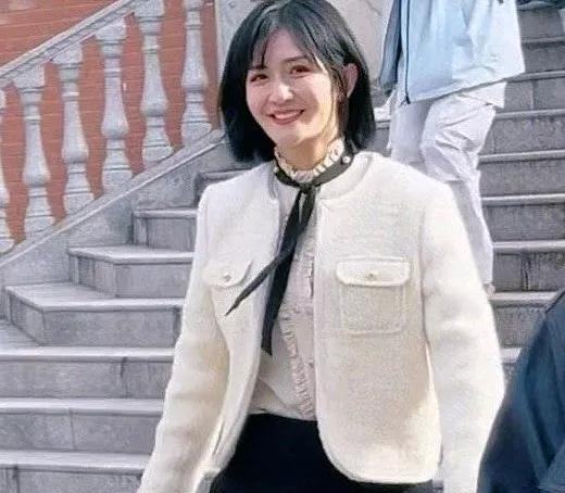 谢娜为张杰惊喜庆生，非常感人。
谢娜发文，信息量好大。谢娜提及张杰的巡演电影，又