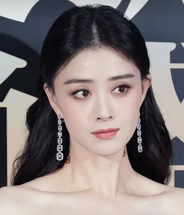 蒋欣的演技，简直是教科书级别！这不只是赞美，更是对实力派演员的认可。在《小巷人家