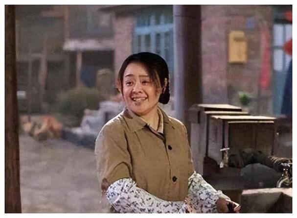 崔奕的演艺生涯丰富多彩