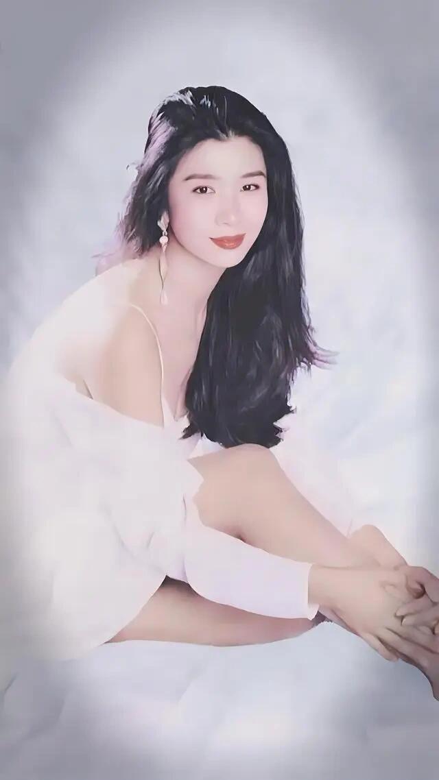 吴家丽：依旧美到撩人心弦