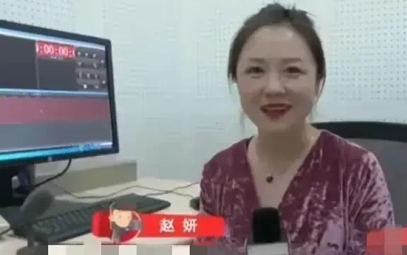 又火了一位主持人！
青岛电视台主持人，5月13日在商场进行路采的时候，遇到一对情