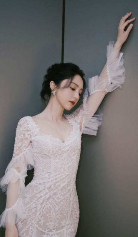 董璇俏脸清纯