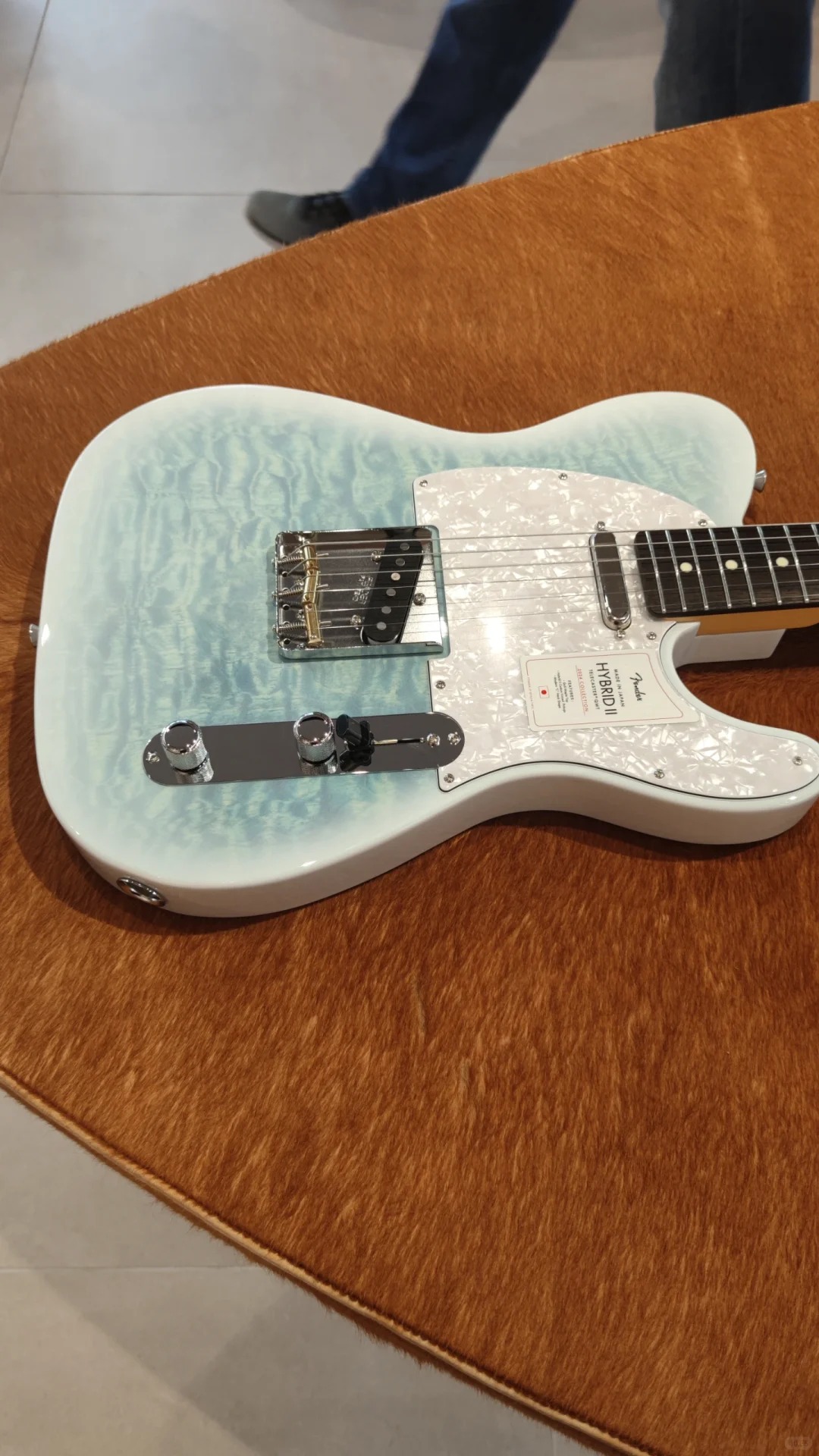 见证了最后一把泰勒被买走（
实地看感觉（好像）没那么惊艳，但是回来之后看照片怎么