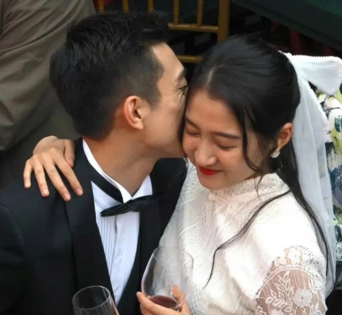 张一山和关晓彤亲亲这是真实的吗